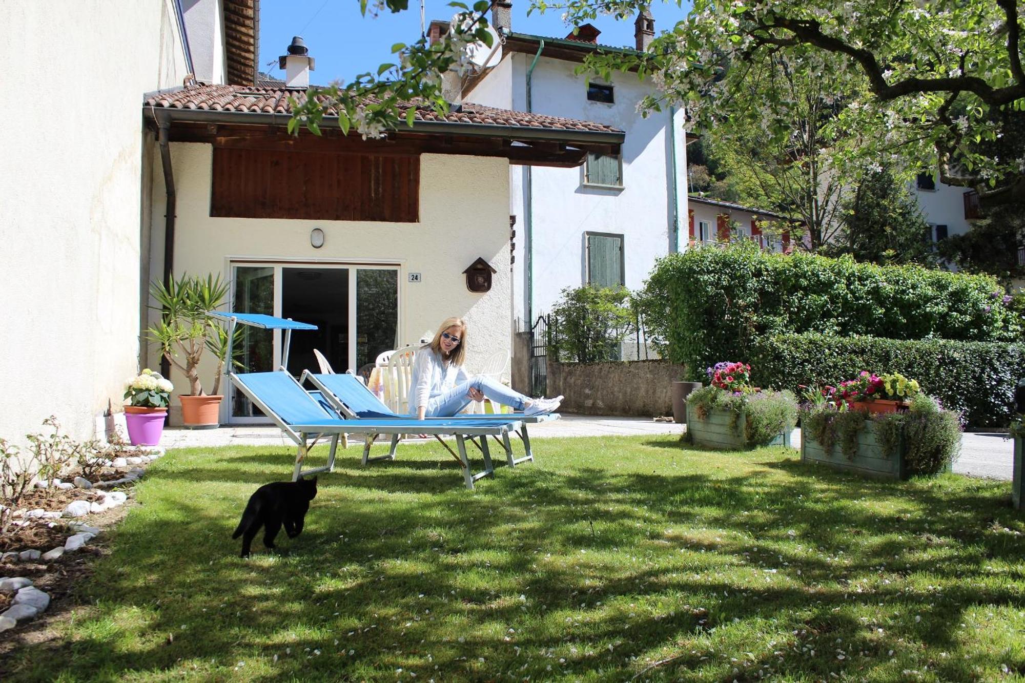 Residence Zecchini Tiarno di Sotto Habitación foto
